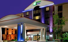 Holiday Inn Express & Suites Chesapeake Chesapeake Va